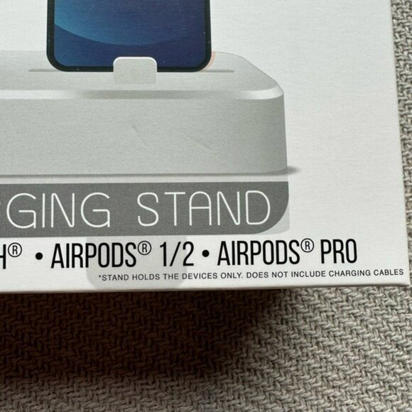 NEW 3 in 1 Charging Stand for Phone, Watch and AirPods NIB Gift - Picture 2 of 8